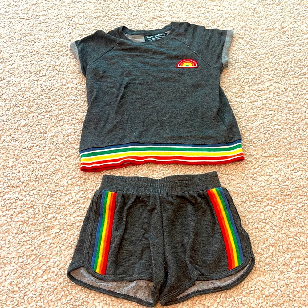 Size 6 tiny Whales set